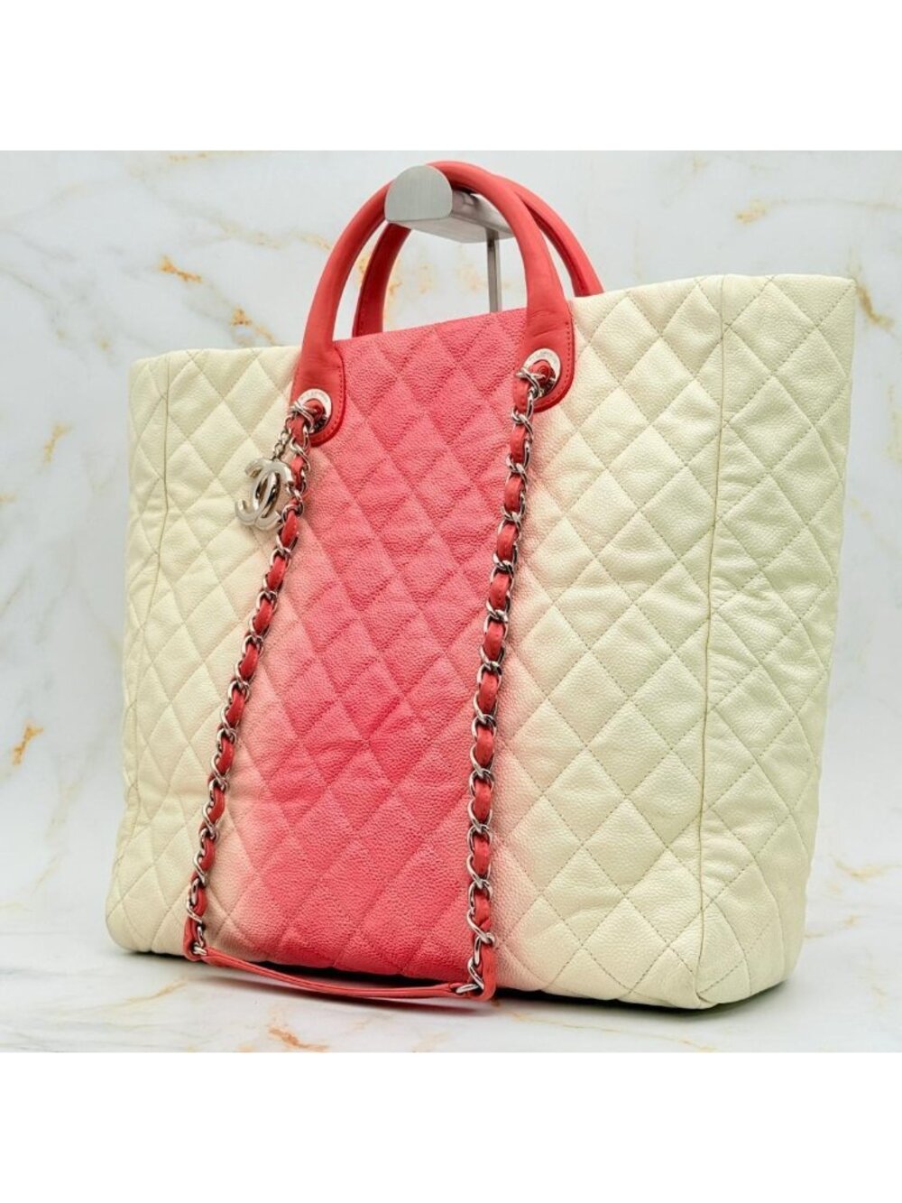 Chanel Gradient Chain Tote - Picture 4 of 15